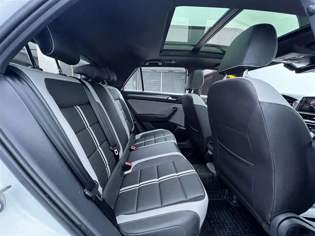 Volkswagen T-Roc 2025 — фото 24