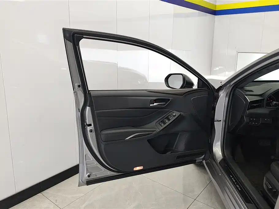 Toyota Avalon 2020