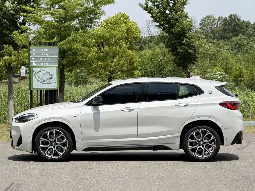 BMW X2 2022 — фото 16