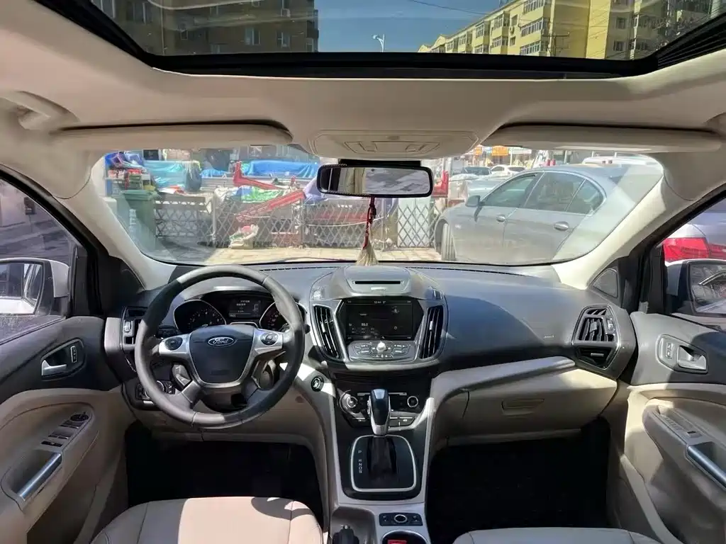Ford Kuga 2015 — фото 7