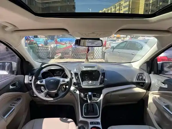 Ford Kuga 2015