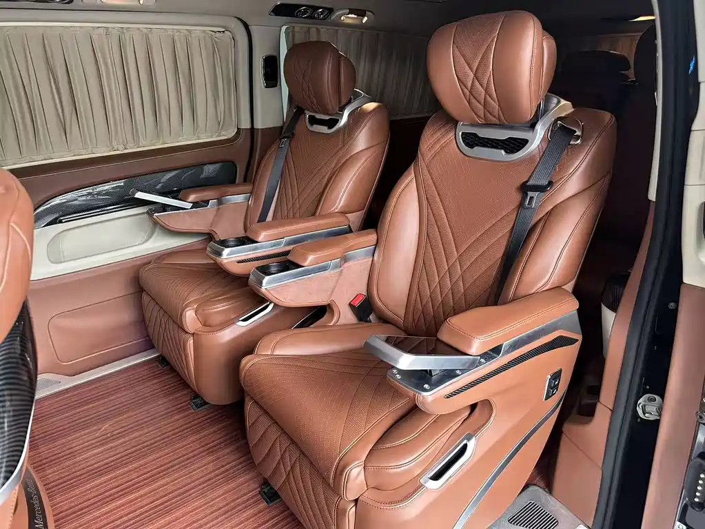 Mercedes-Benz Vito 2022 — фото 10