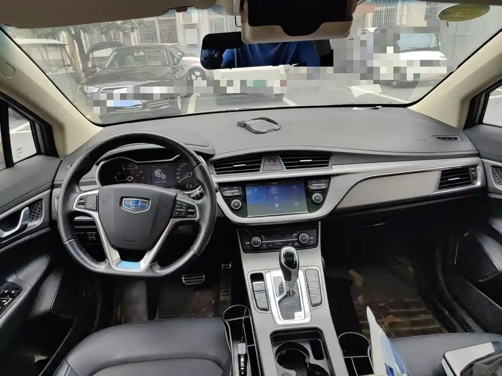Geely Emgrand GS 2017 — фото 13