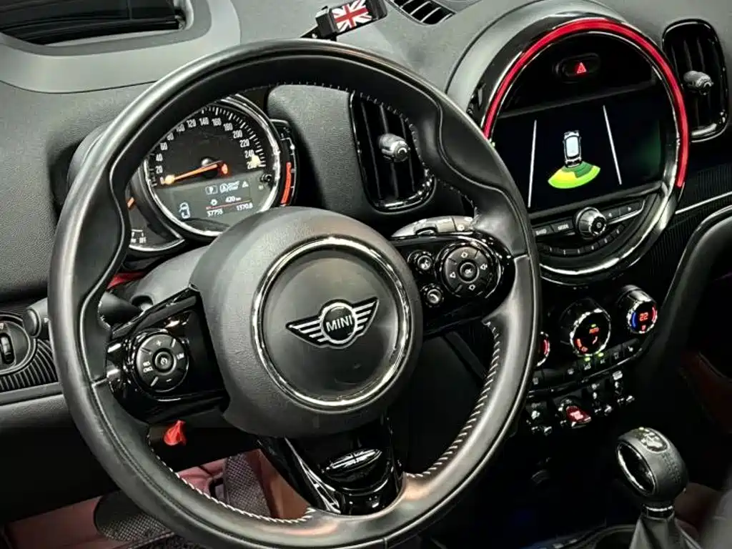 MINI Countryman 2019 — фото 12