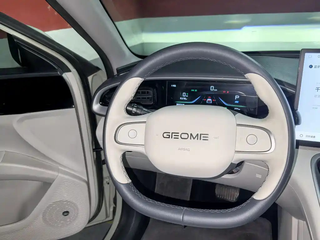 Geely Galaxy Starwish 2025 — фото 6