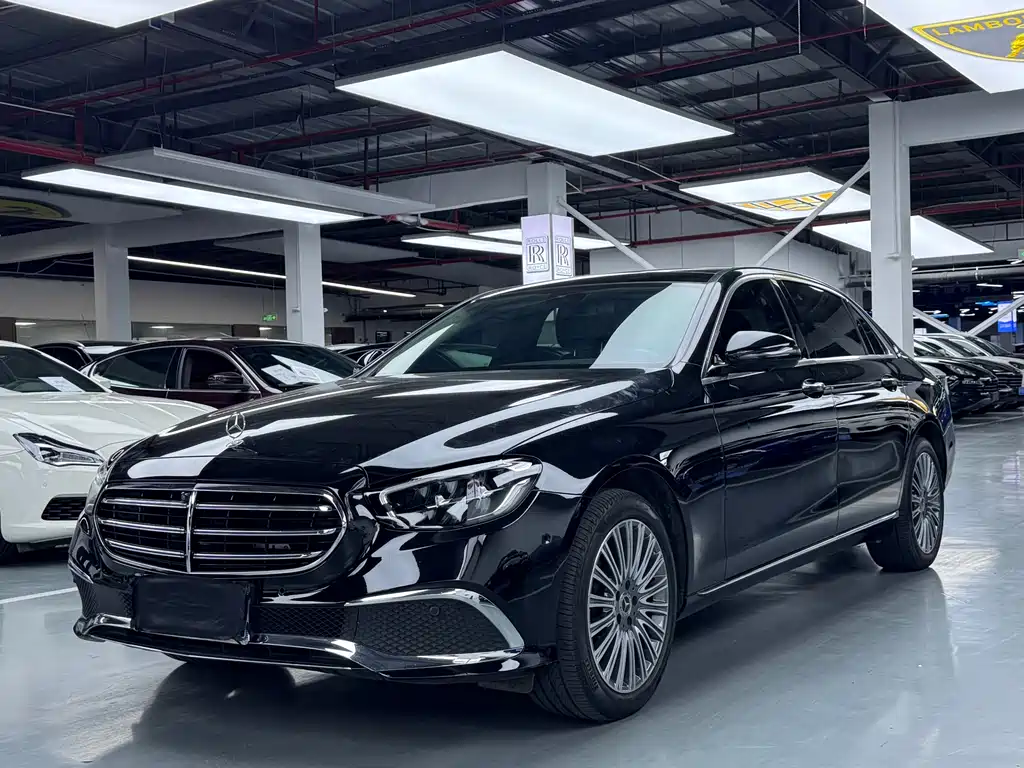 Mercedes-Benz E-Class 2022