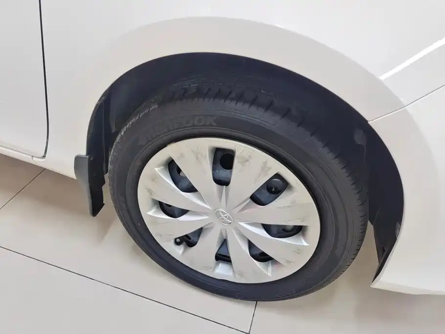 Toyota Yaris L 2020