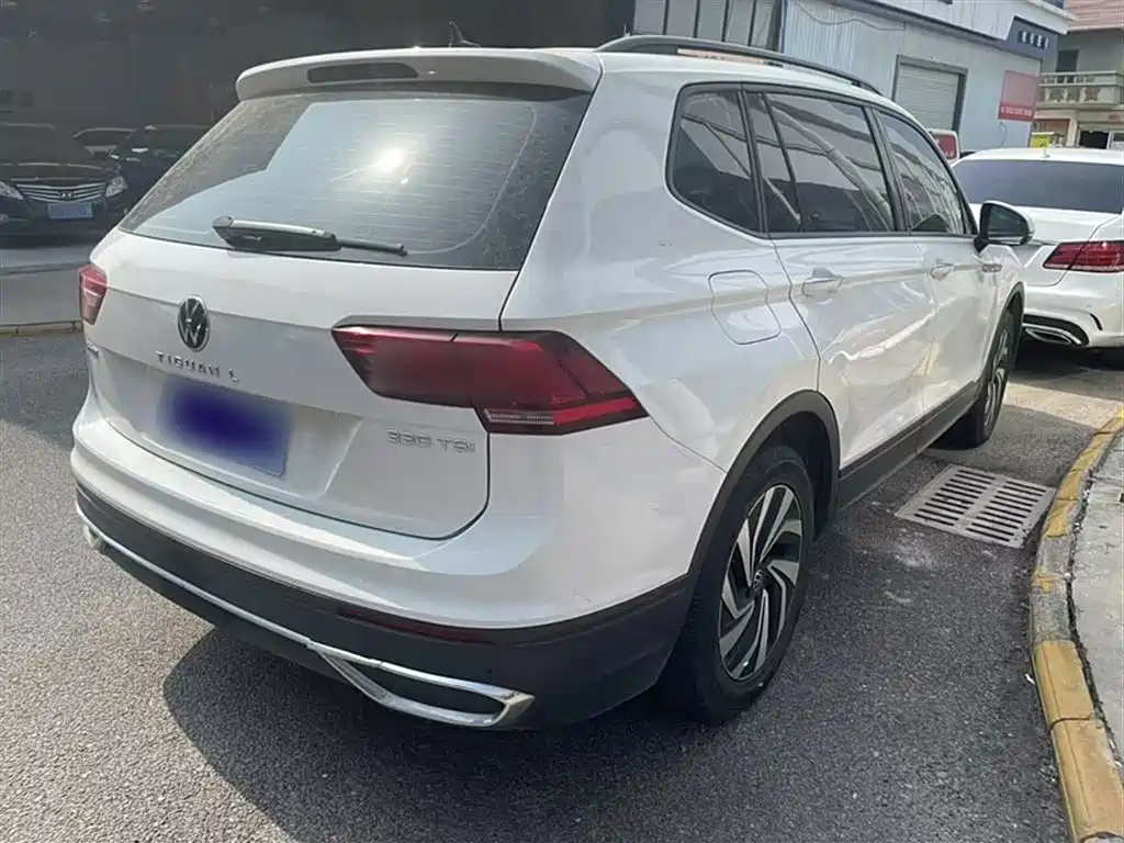Volkswagen Tiguan L 2022 — фото 13