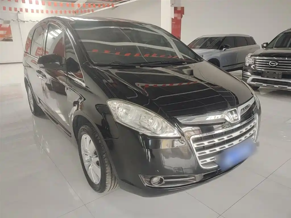 Luxgen Big 7 MPV 2015 — фото 4