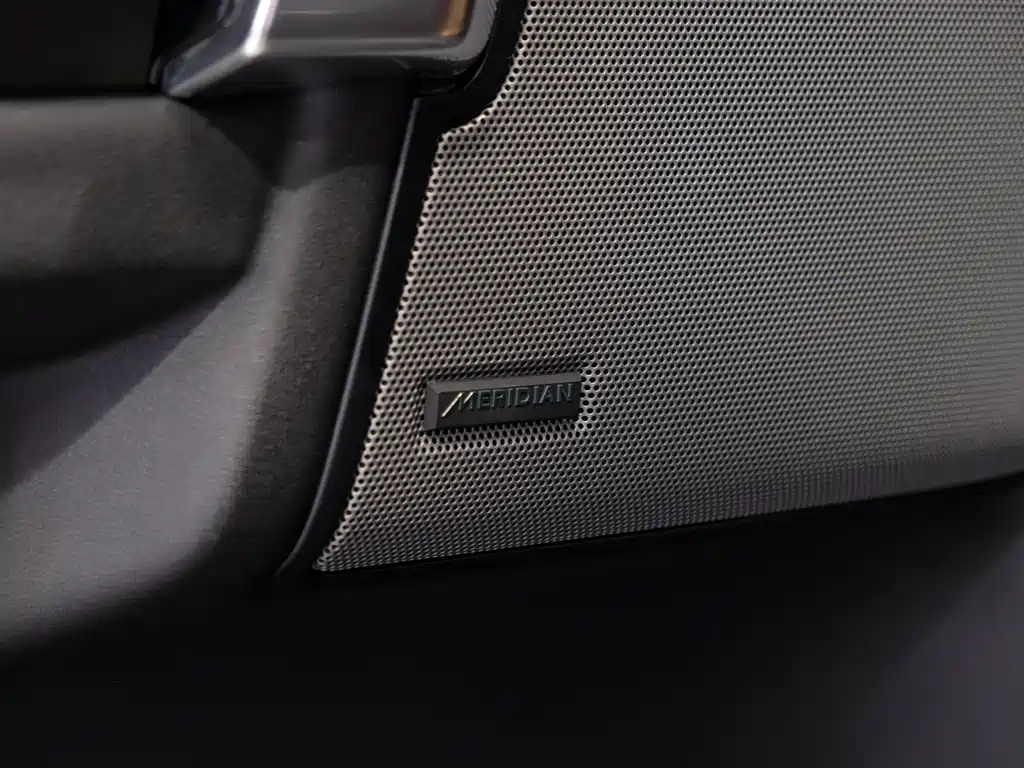 Land Rover Discovery 2016 — фото 19