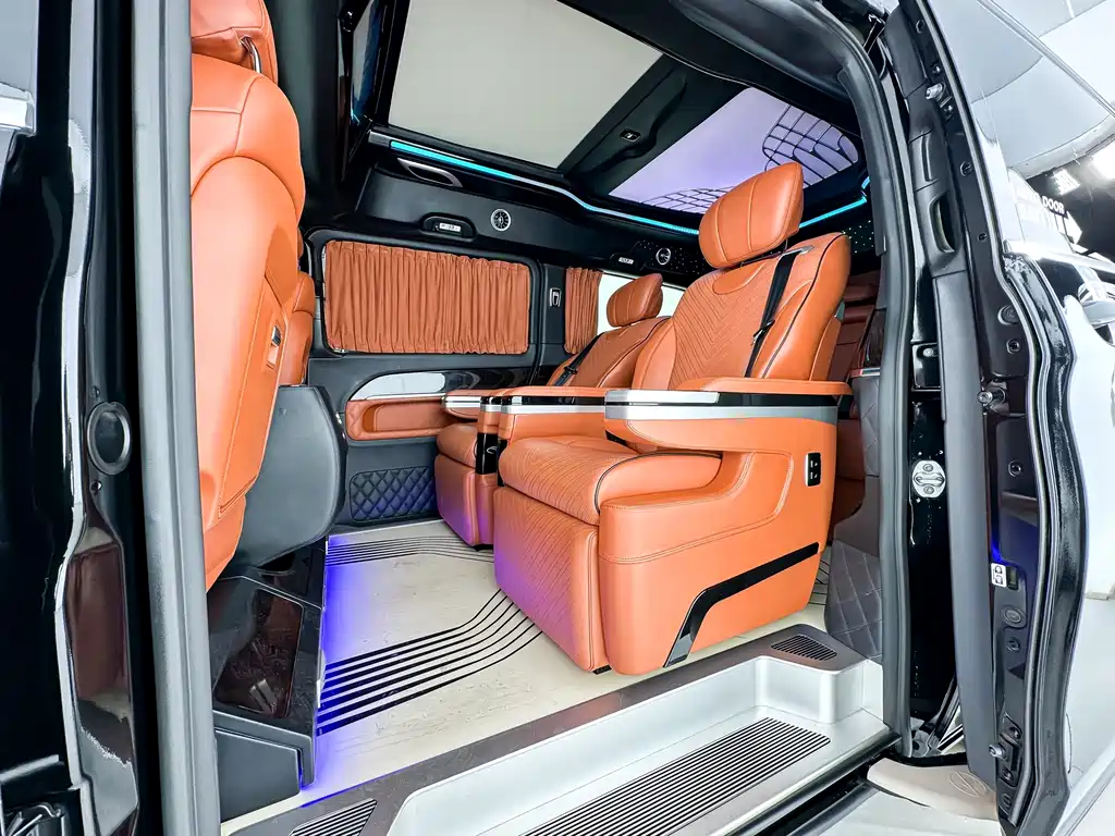 Mercedes-Benz V-Class 2022 — фото 6