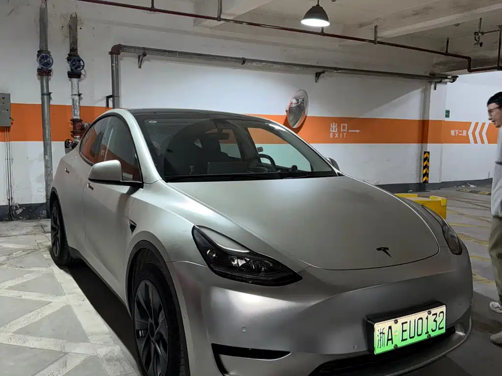 Tesla Model Y 2023 — фото 2