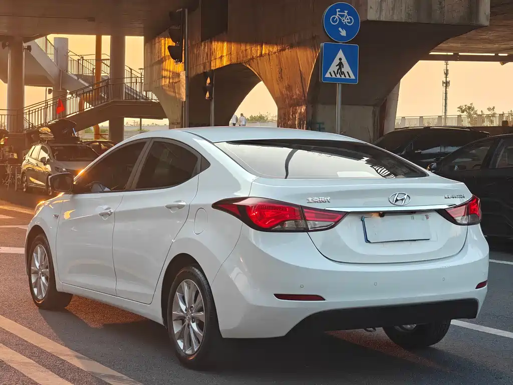 Hyundai Elantra Langdong 2017 — фото 5
