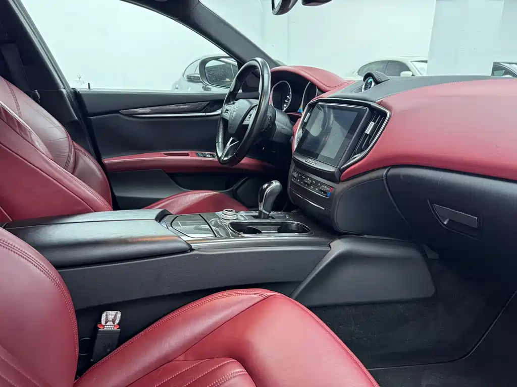 Maserati Ghibli 2016 — фото 16