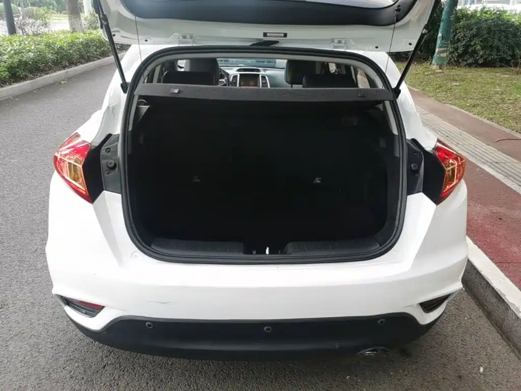 Changan Eado XT 2016 — фото 19
