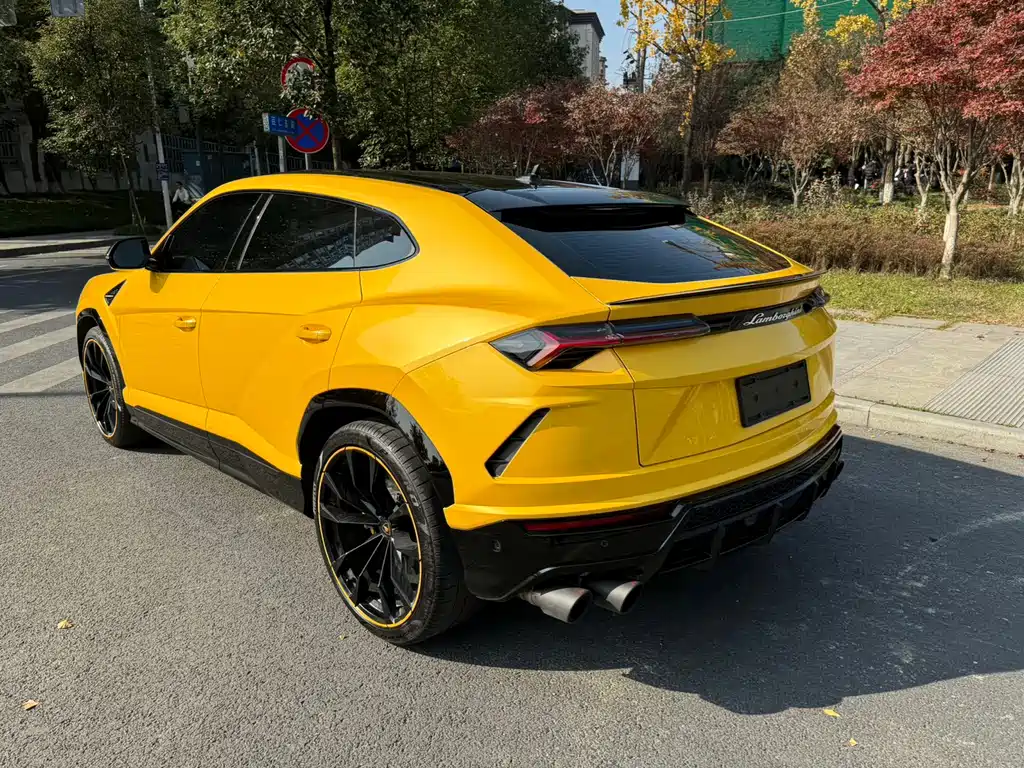 Lamborghini Urus 2022 — фото 2
