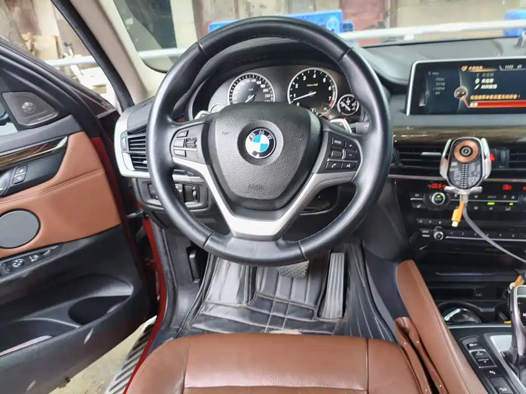 BMW X6 2015 — фото 11