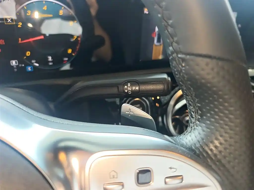 Mercedes-Benz A-Class 2020 — фото 14