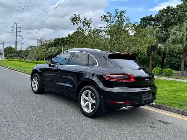 Porsche Macan 2016