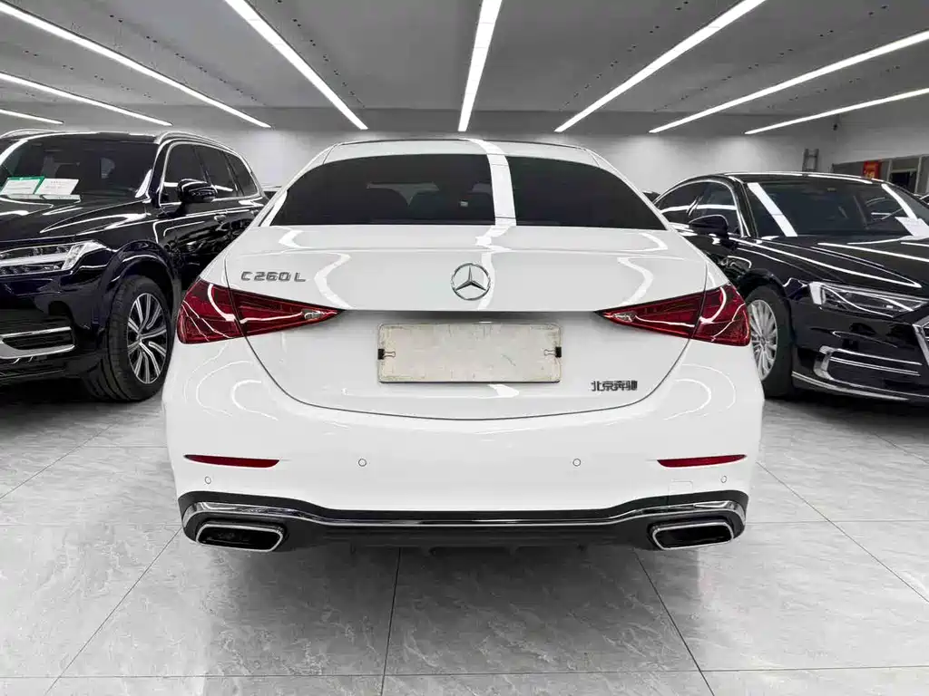 Mercedes-Benz C-Class 2024