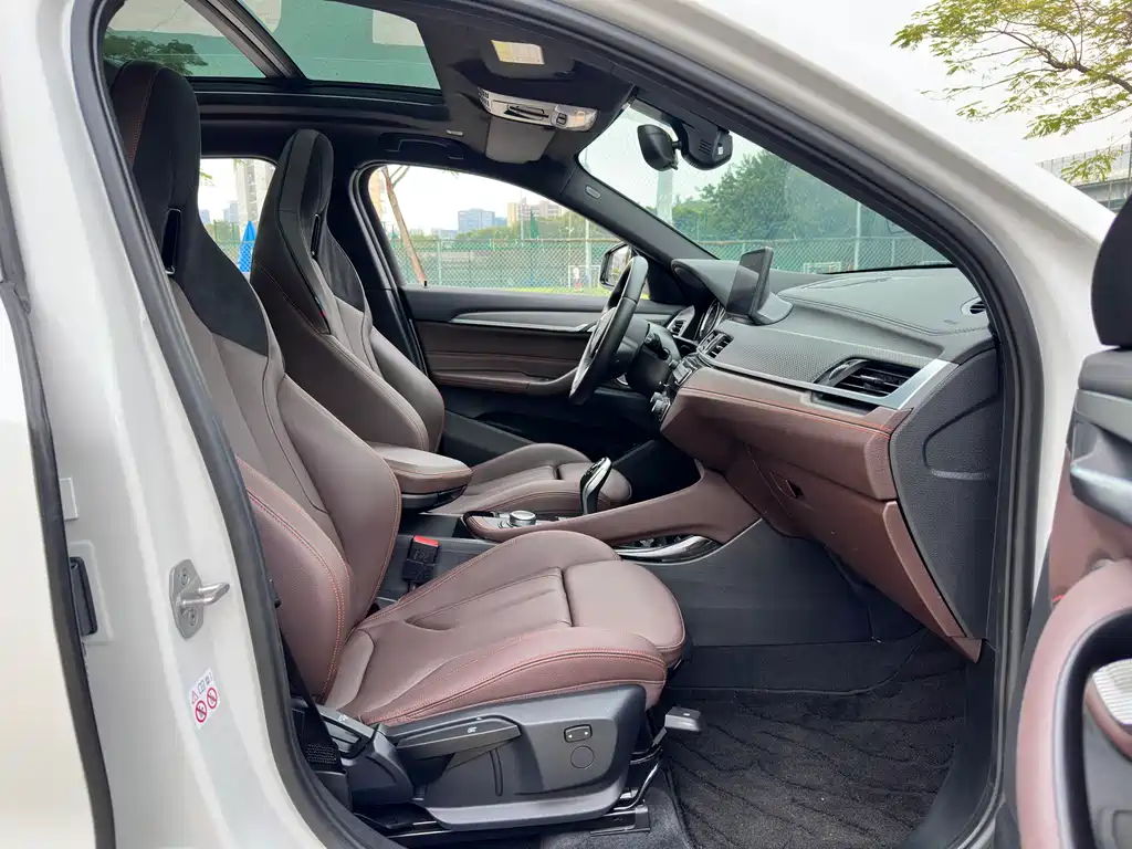 BMW X2 2022 — фото 17