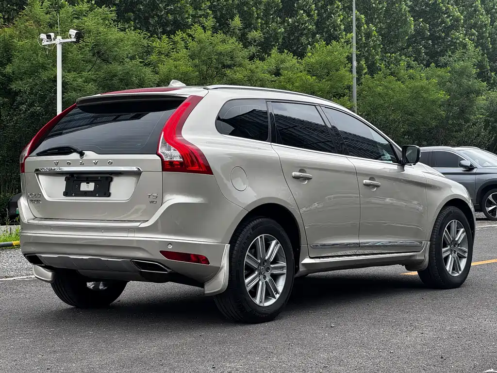 Volvo XC60 2016 — фото 5