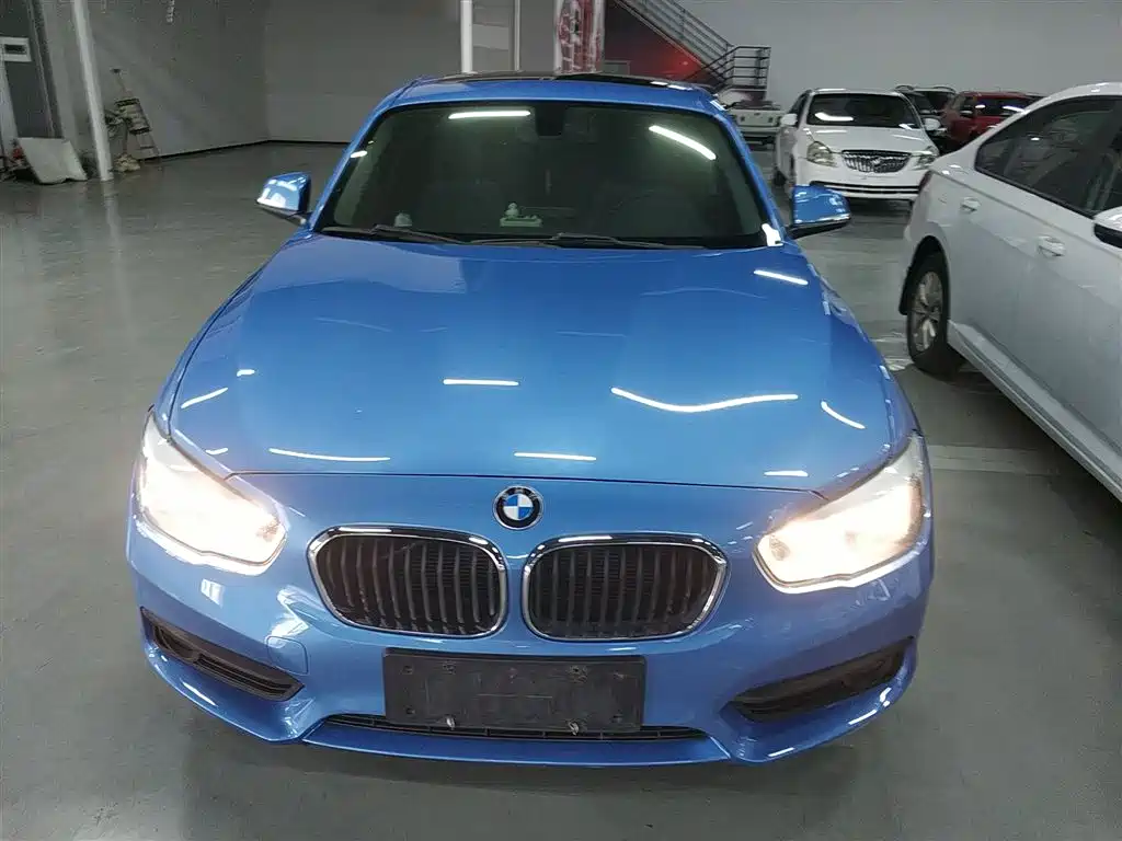 BMW 1 Series 2018 — фото 19