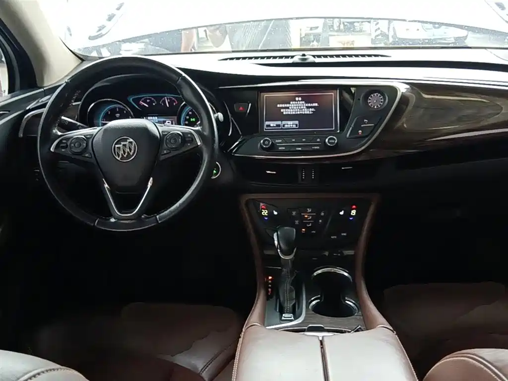 Buick Envision Plus 2017 — фото 10