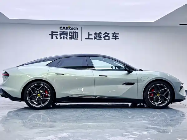 Lotus EMEYA 2025