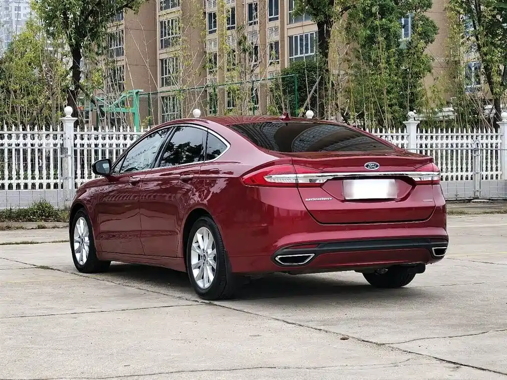 Ford Mondeo 2018 — фото 14