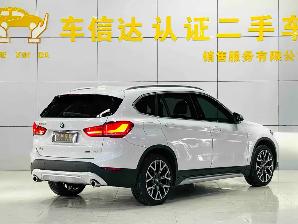 BMW X1 2021 — фото 3