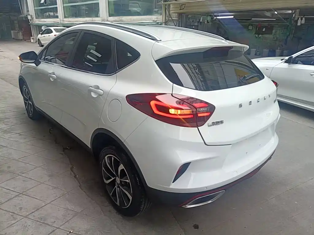 Geely Emgrand GS 2021 — фото 5