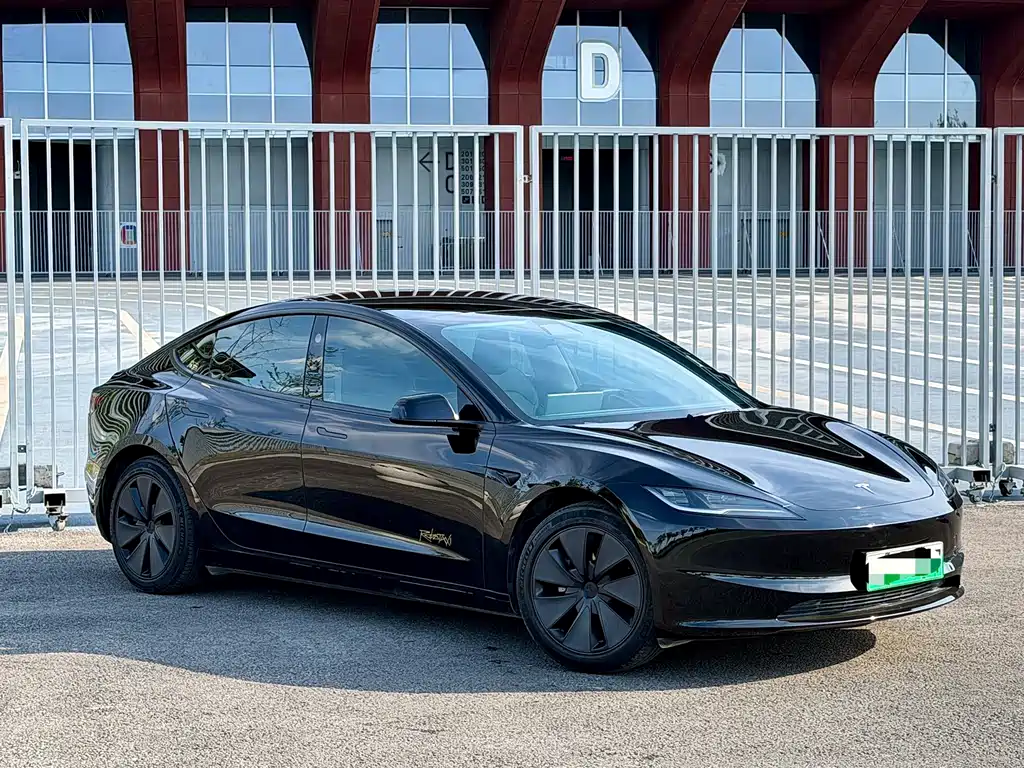 Tesla Model 3 2024 — фото 3