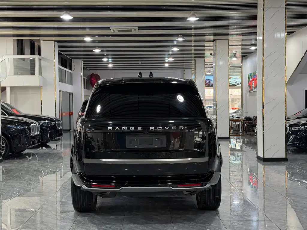 Land Rover Range Rover 2025 — фото 16