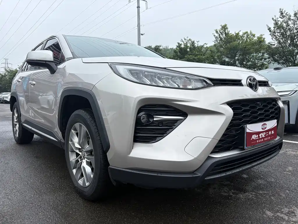 Toyota Wildlander 2022 — фото 3