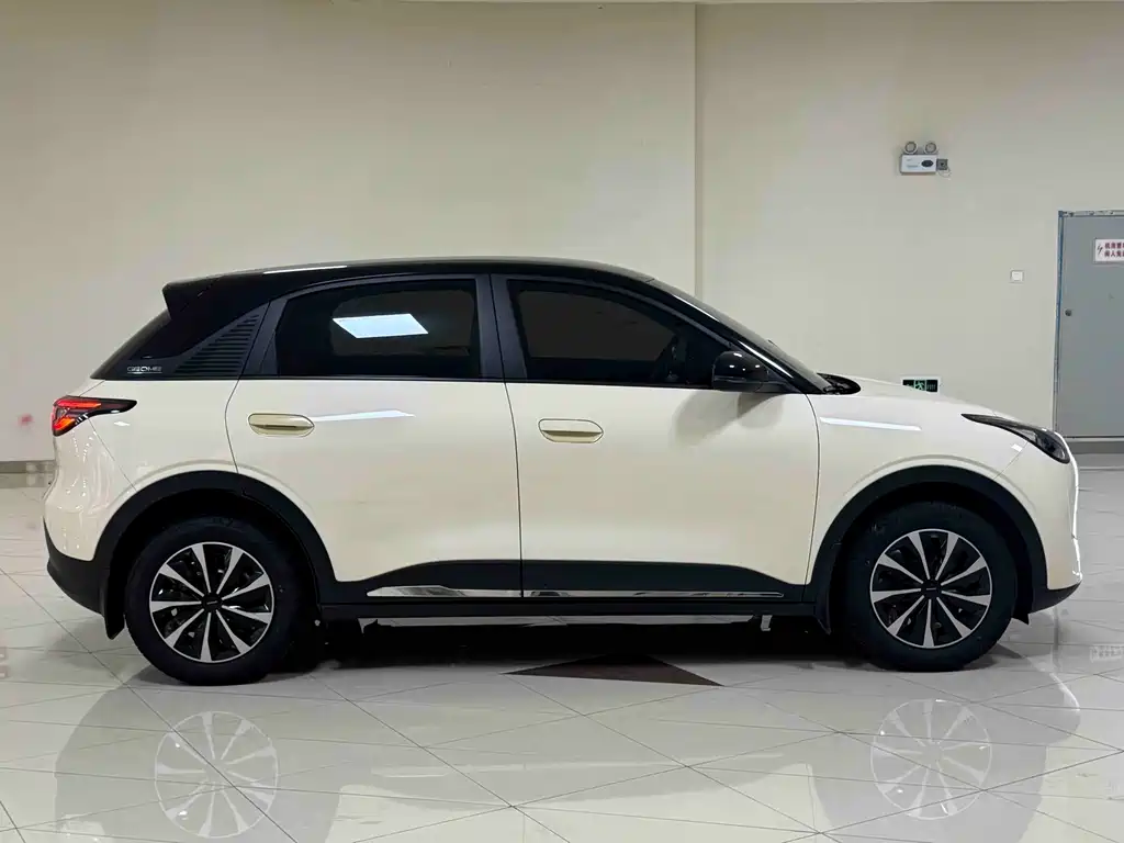 Geely Galaxy Starwish 2025 — фото 23