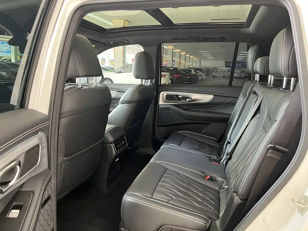GAC Motor Trumpchi GS8 2023 — фото 6