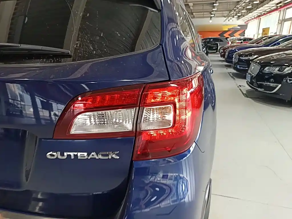 Subaru Outback 2015 — фото 8