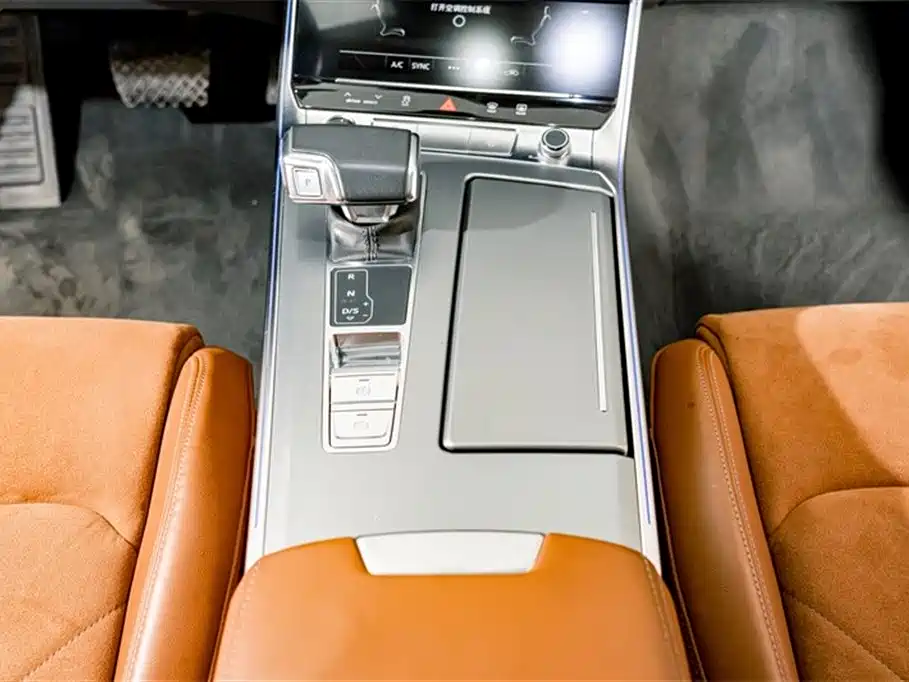 Audi A7L 2024 — фото 12