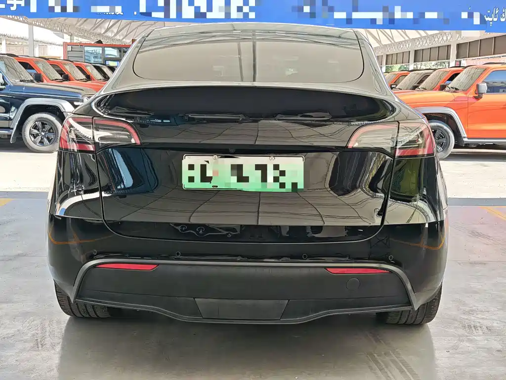 Tesla Model Y 2021 — фото 8