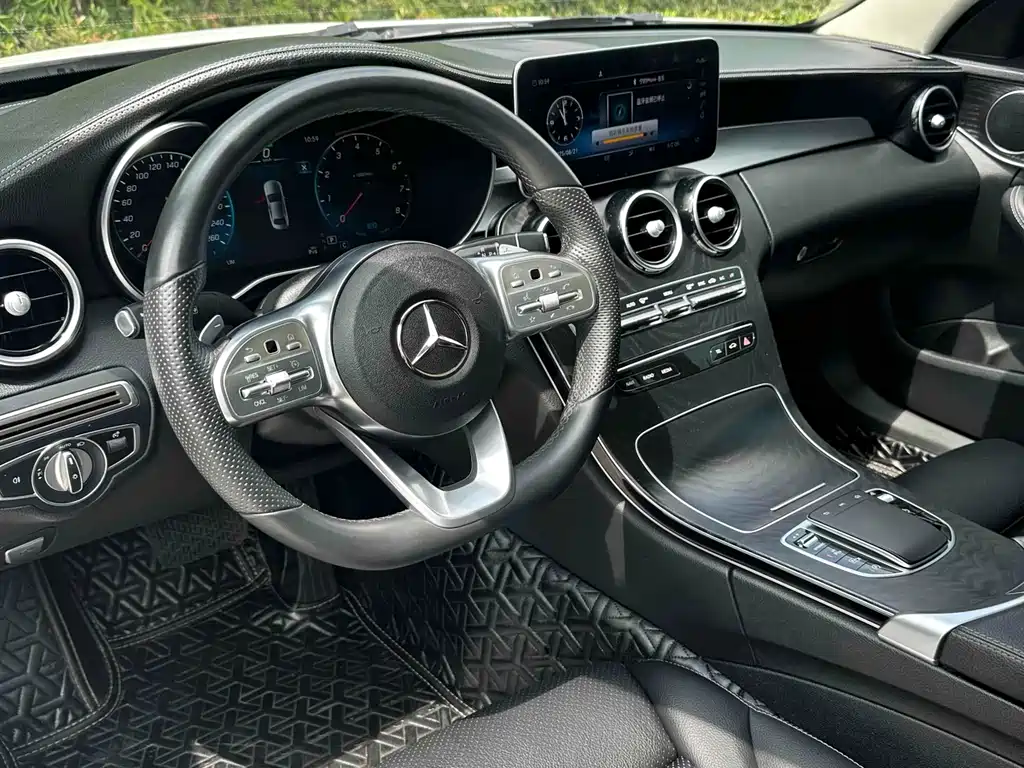 Mercedes-Benz C-Class 2021