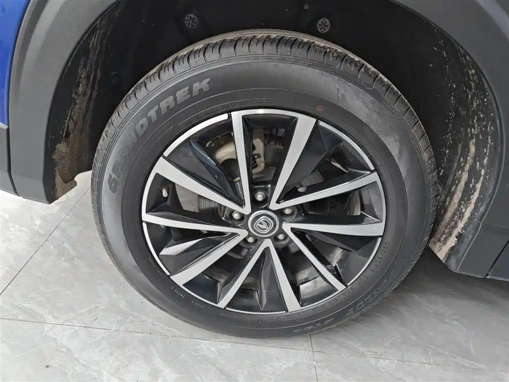Changan CS85 COUPE 2021 — фото 30