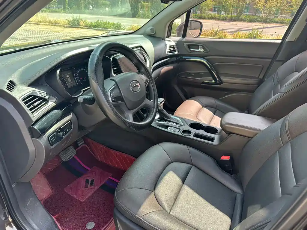 GAC Trumpchi GS4 2016 — фото 7