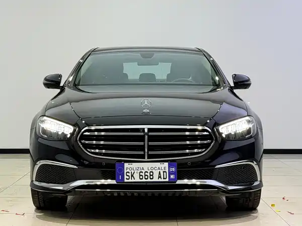 Mercedes-Benz E-Class 2022
