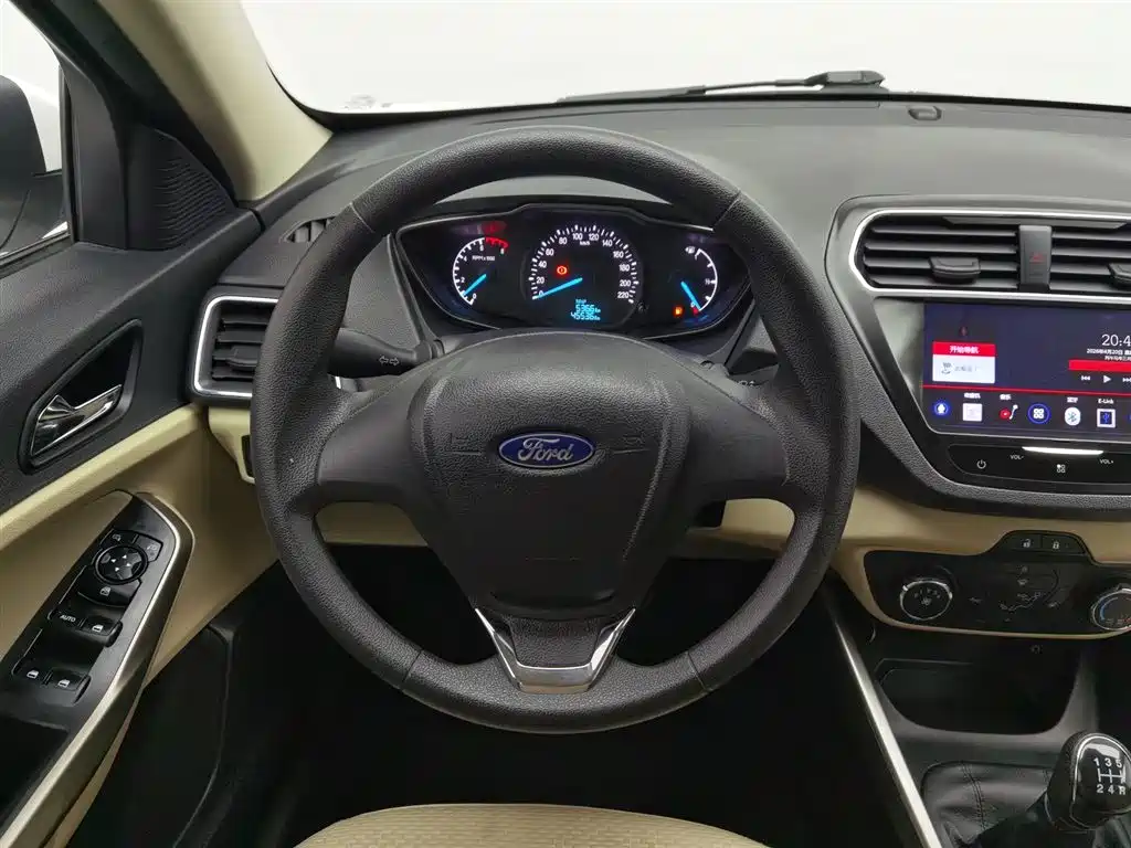 Ford Escort 2017 — фото 11