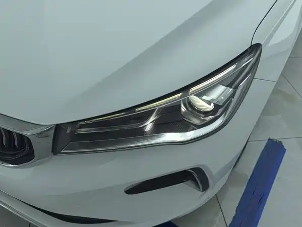 Geely Emgrand 2023