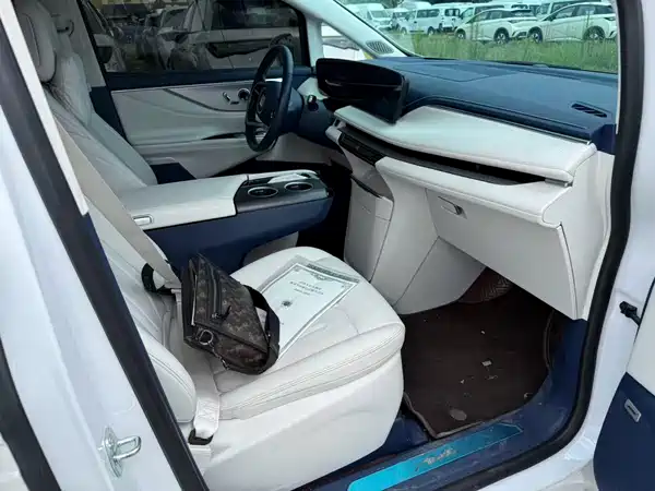 Buick GL8 New Energy 2024