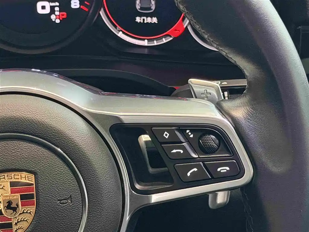 Porsche Cayenne 2020 — фото 10