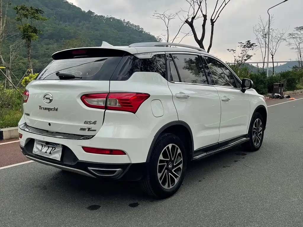GAC Trumpchi GS4 2017 — фото 14