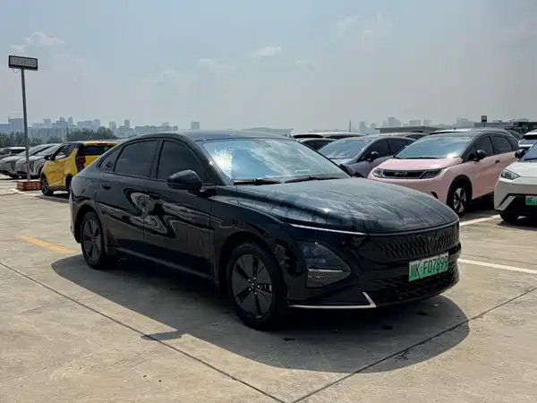 Wuling Starlight 2024